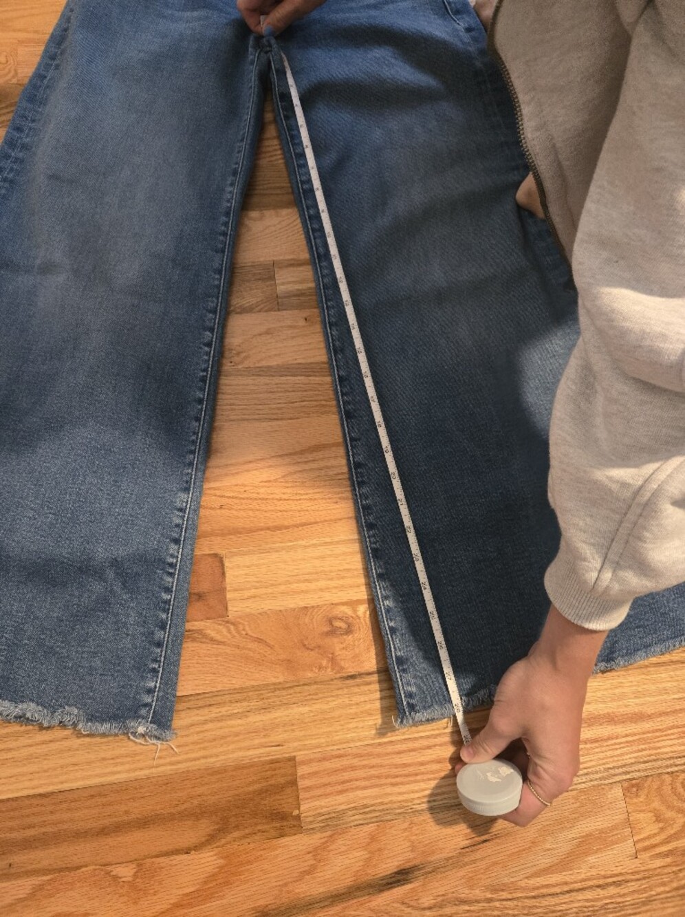 Classic High-Rise Wide Leg Blue Jeans - Picture 6 of 7
